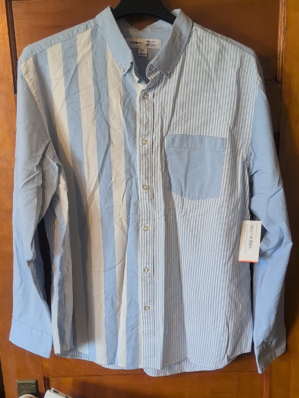 Old Navy Men's Light Blue and White Striped Button-Down Shirt